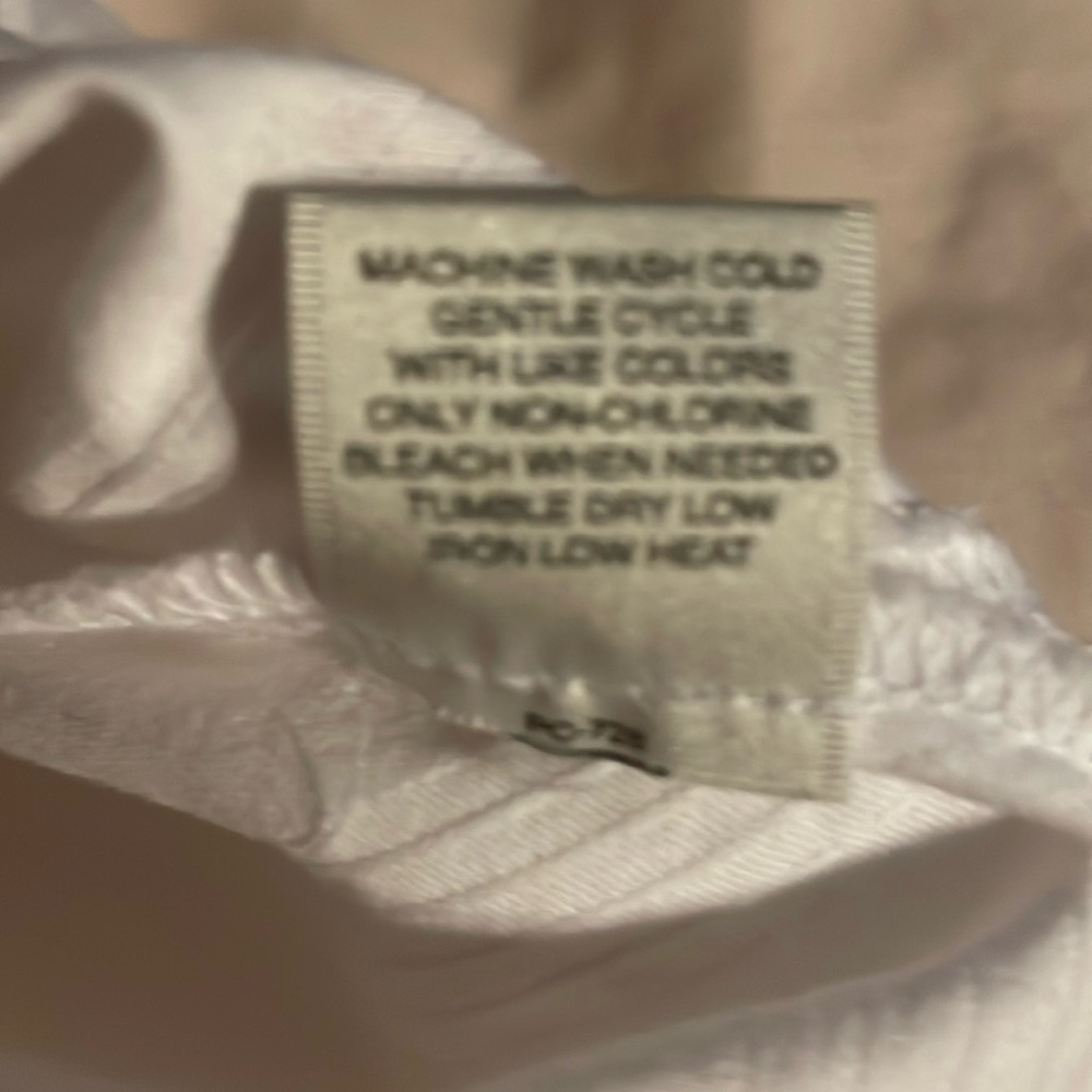 White top in great condition - Picture 8 of 8